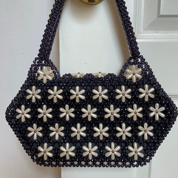 Handbag - Picture 3 of 10